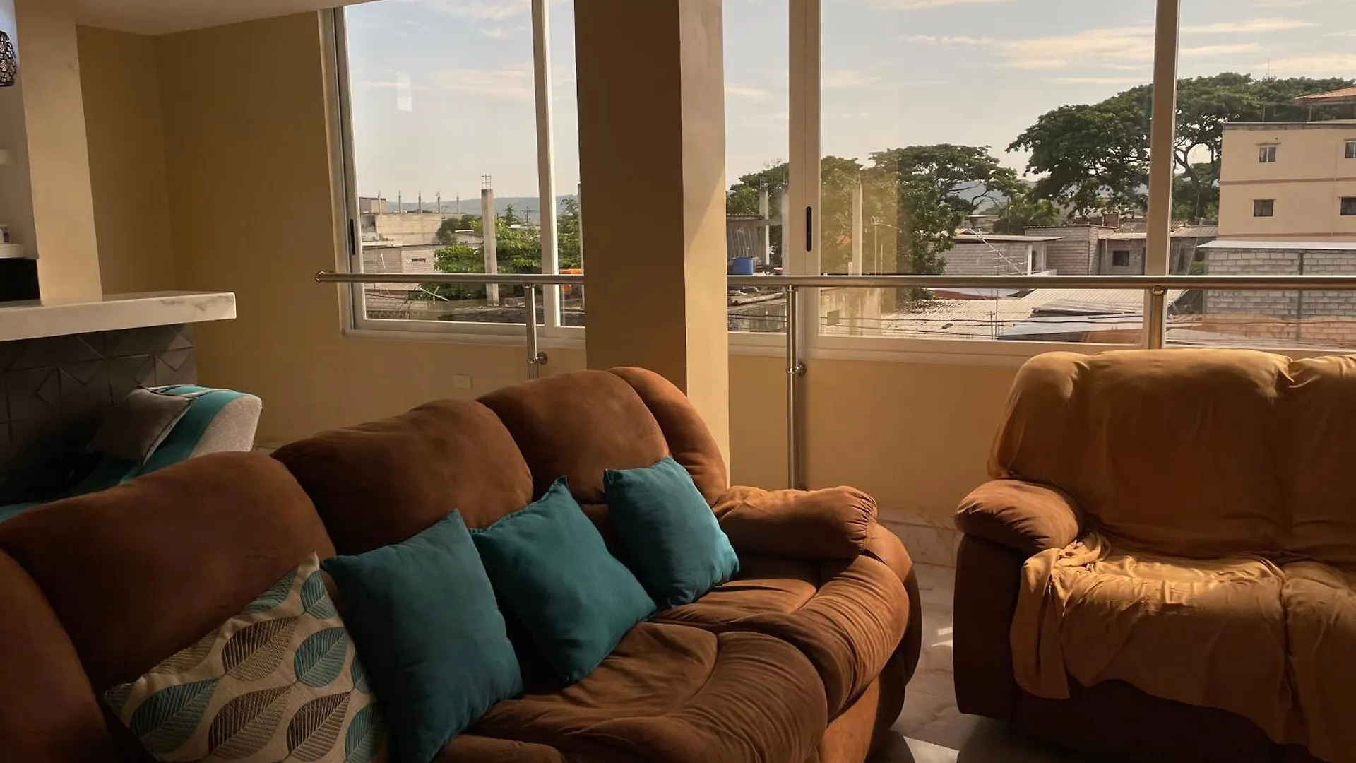Hostal Del Sol Guayaquil 3*,